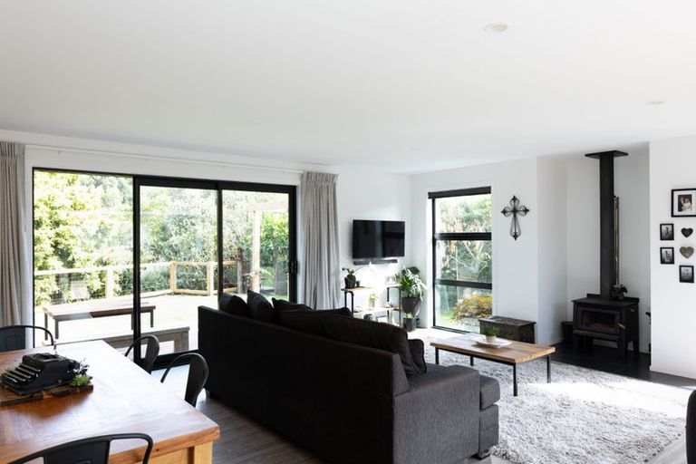 Photo of property in 2a Whitcombe Street, Lepperton, New Plymouth, 4373