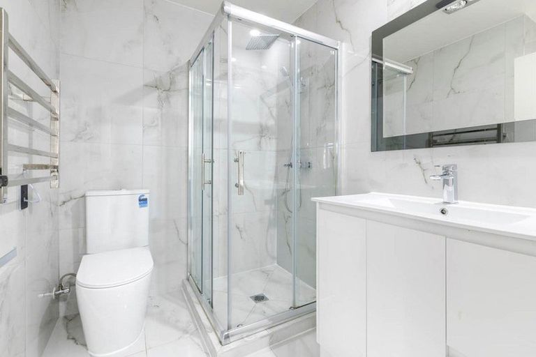 Photo of property in 8c Kent Road, Manurewa, Auckland, 2102