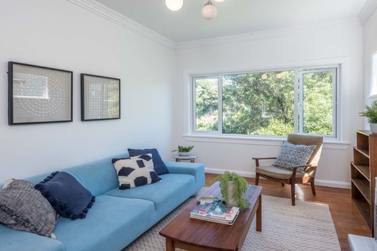 Photo of property in 28 Curtis Street, Northland, Wellington, 6012