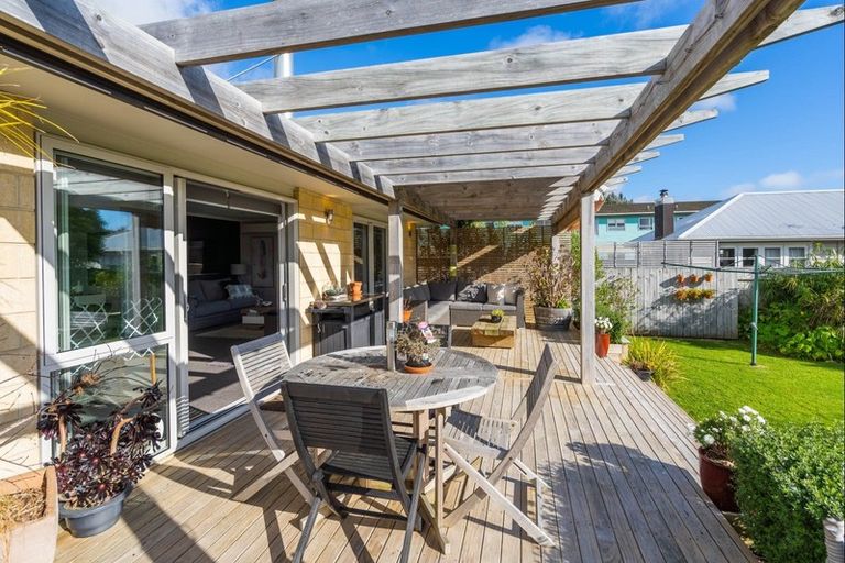 Photo of property in 120 Main Road, Waikanae, 5036