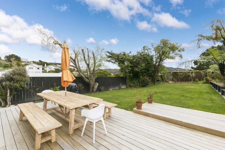 Photo of property in 3 Espin Crescent, Karori, Wellington, 6012