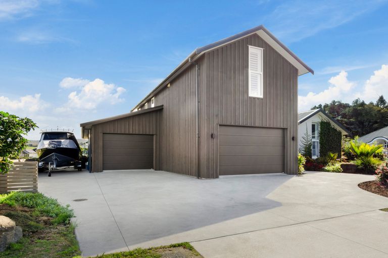Photo of property in 13 Awanui Crescent, Matakana, Warkworth, 0985