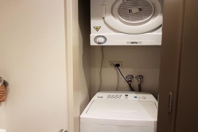 Photo of property in 189u4 Ohiro Road, Brooklyn, Wellington, 6021