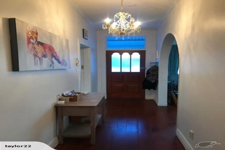 Photo of property in 9 Myrtle Crescent, Mount Cook, Wellington, 6021