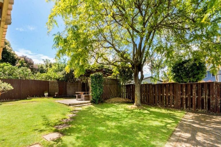 Photo of property in 7 Munstead Place, Hillcrest, Auckland, 0627