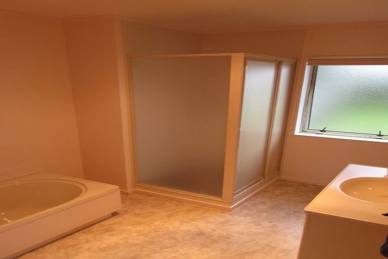 Photo of property in 13 Sunburst Court, Paraparaumu Beach, Paraparaumu, 5032