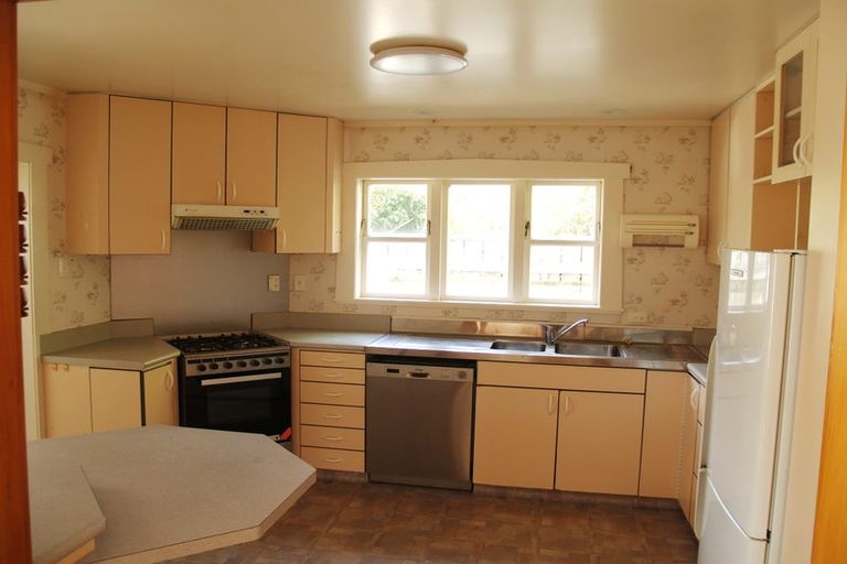 Photo of property in 297 The Parade, Island Bay, Wellington, 6023