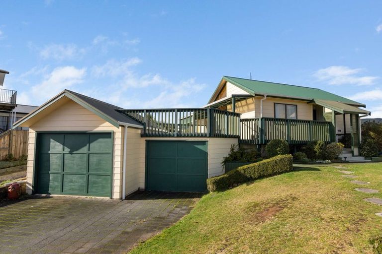 Photo of property in 15 Dickens Street, Owhata, Rotorua, 3010
