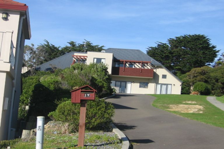 Photo of property in 17 The Topdeck, Whitby, Porirua, 5024