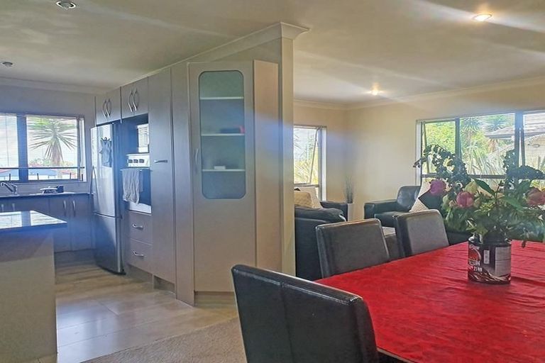 Photo of property in 106 Alfriston Road, Manurewa, Auckland, 2105