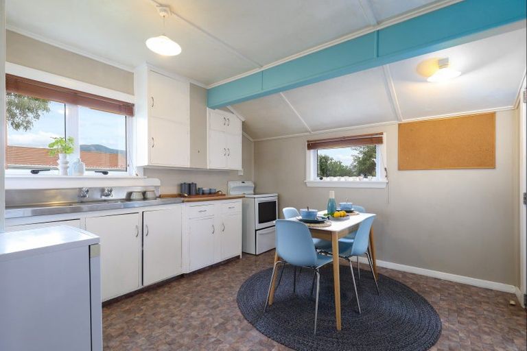 Photo of property in 95 Parkers Road, Tahunanui, Nelson, 7011