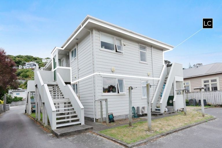 Photo of property in 139u5 Queens Drive, Lyall Bay, Wellington, 6022