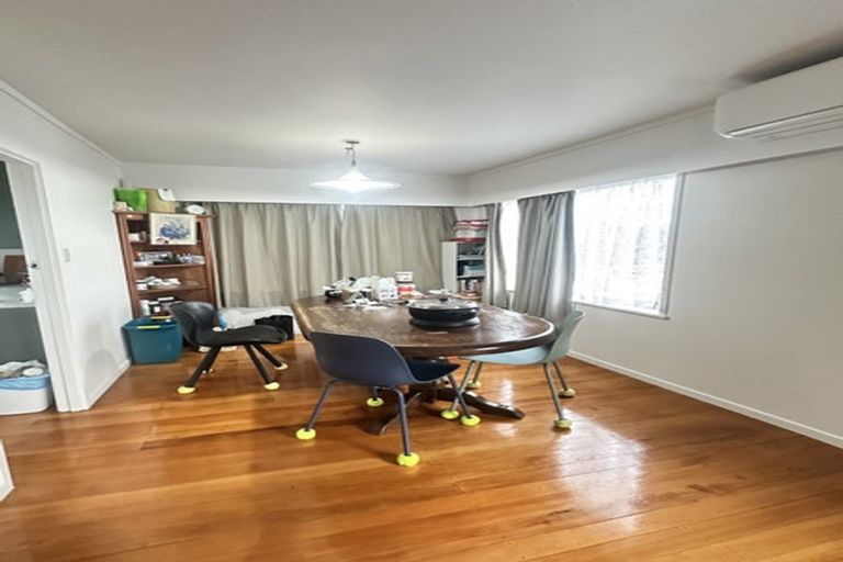 Photo of property in 1 Bentley Avenue, Glenfield, Auckland, 0629