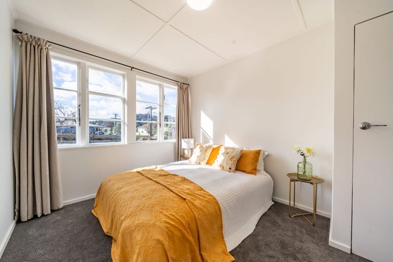 Photo of property in 25 Poole Street, Taita, Lower Hutt, 5011