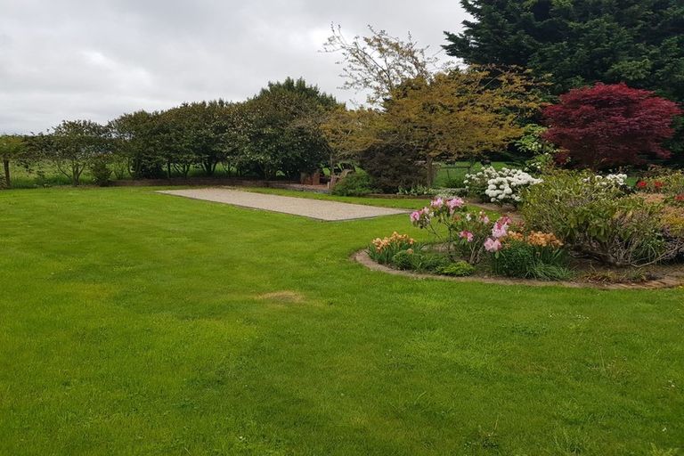 Photo of property in 90 Gladstone Road, Woodend, 7610