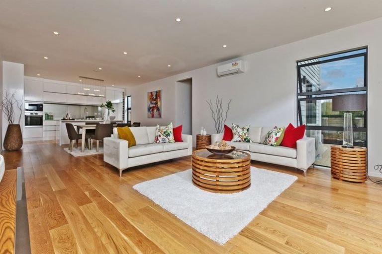 Photo of property in 18 Spyglass Street, Red Beach, 0932