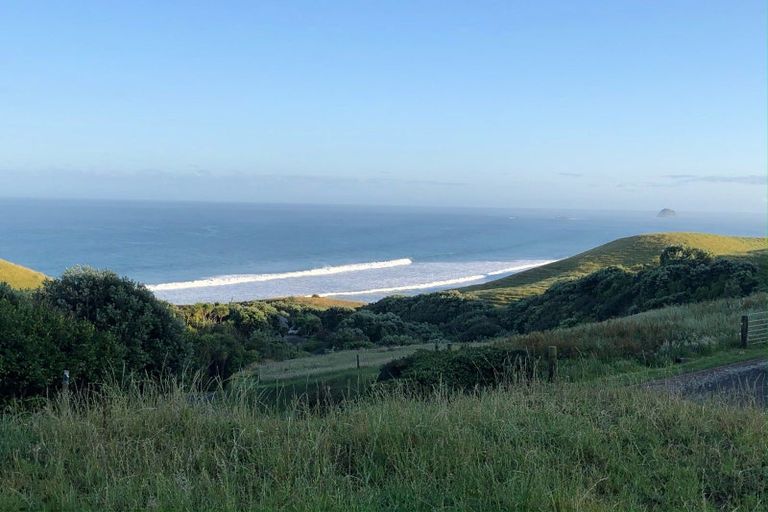 Photo of property in 19 Washer Road, Omata, New Plymouth, 4374