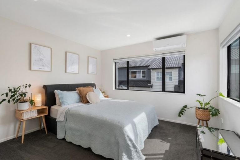 Photo of property in 28 Kearns Drive, Hobsonville, Auckland, 0616