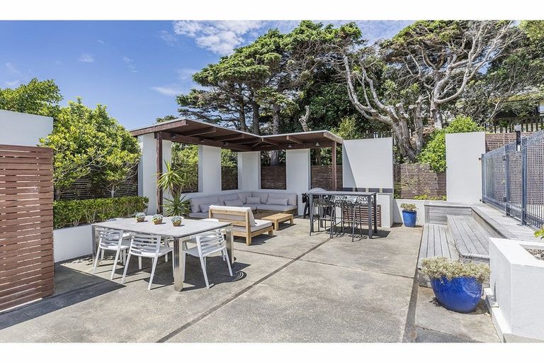 Photo of property in 26 Waru Street, Khandallah, Wellington, 6035