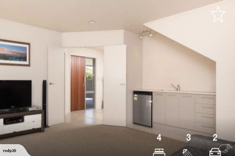 Photo of property in 4c Routly Avenue, Pukekohe, 2120