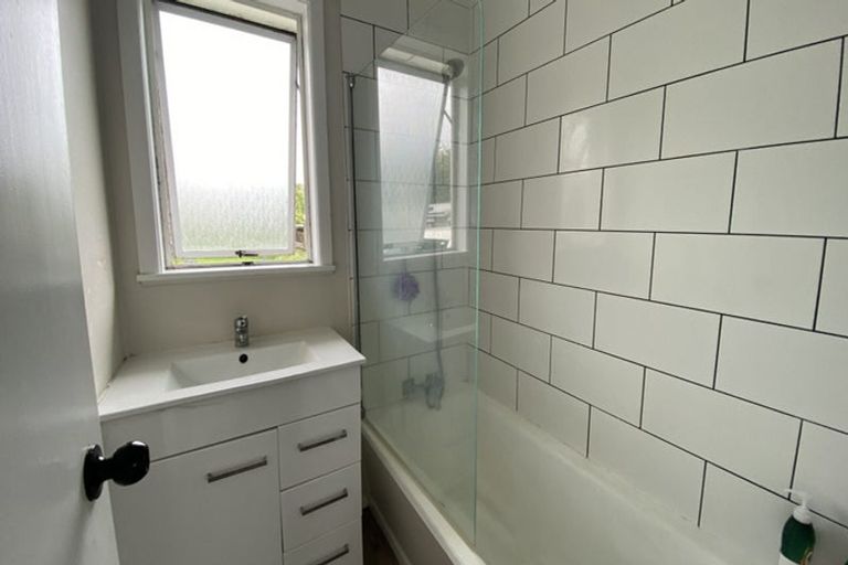 Photo of property in 16 Laxon Avenue, Otara, Auckland, 2025