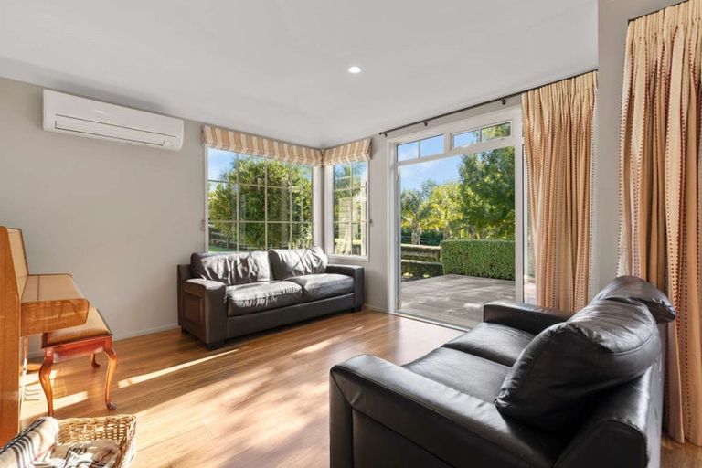 Photo of property in 6 Millbrook Drive, Waiuku, 2683