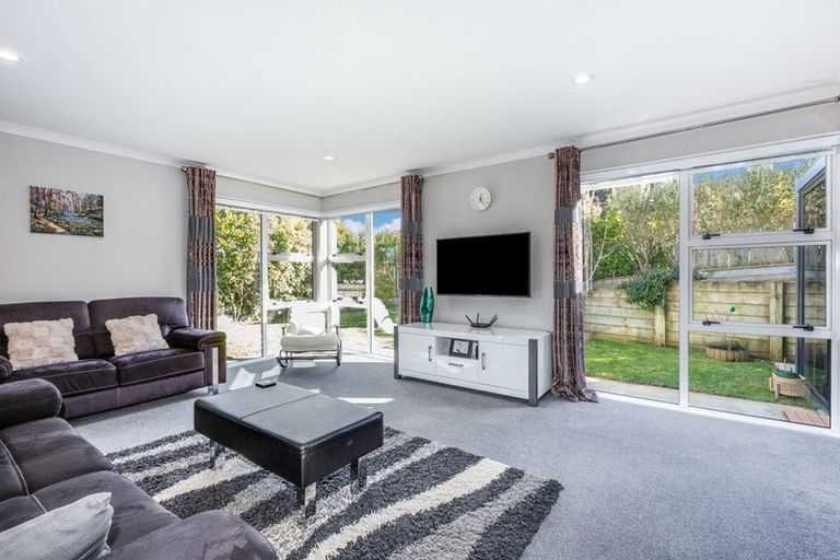 Photo of property in 62 Aotea Drive, Aotea, Porirua, 5024
