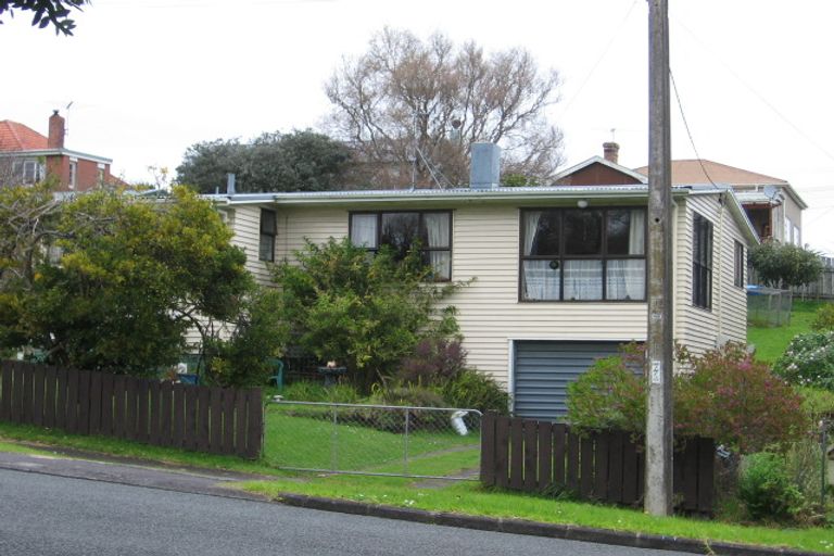 Photo of property in 11 Rimu Street, Helensville, 0800