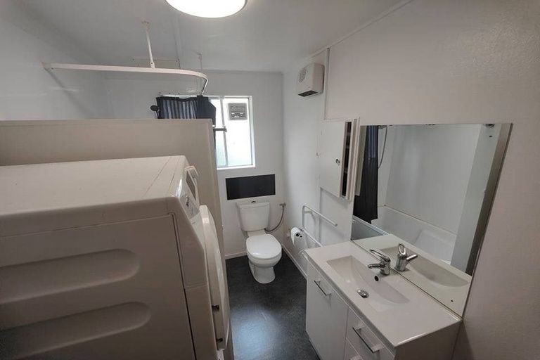 Photo of property in 2/19 Pirie Crescent, Moera, Lower Hutt, 5010