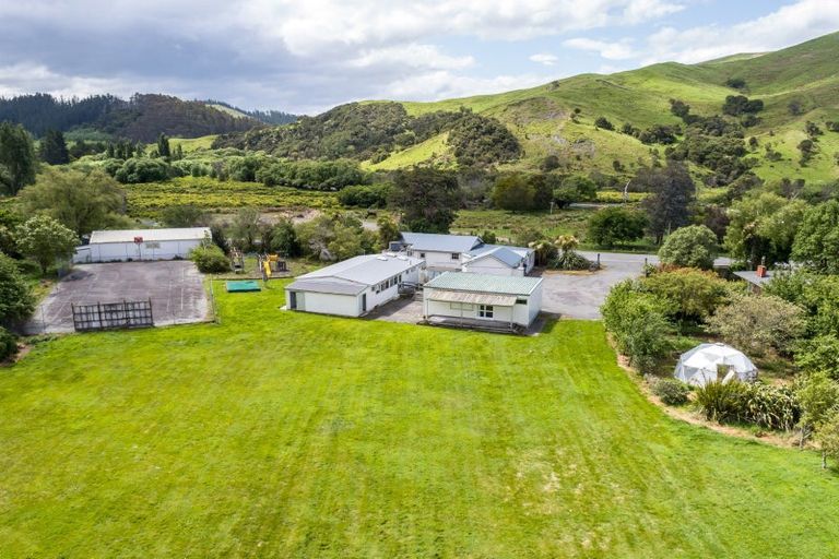 Photo of property in 2936 White Rock Road, Tuturumuri, Martinborough, 5782