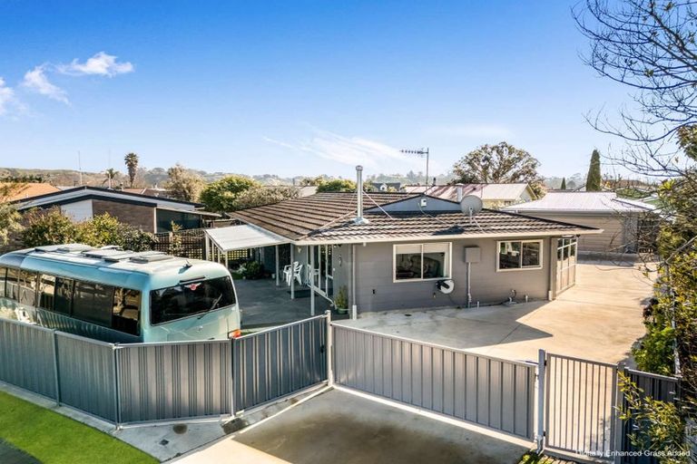 Photo of property in 22 Glamorgan Avenue, Tamatea, Napier, 4112