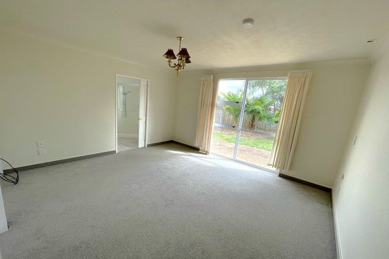 Photo of property in 22 Bearing West Court, Paraparaumu, 5032