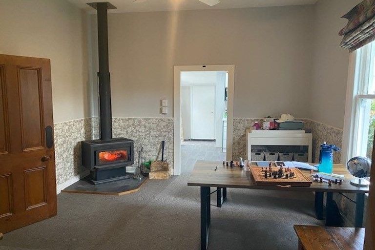 Photo of property in 28 Stapletons Road, Richmond, Christchurch, 8013