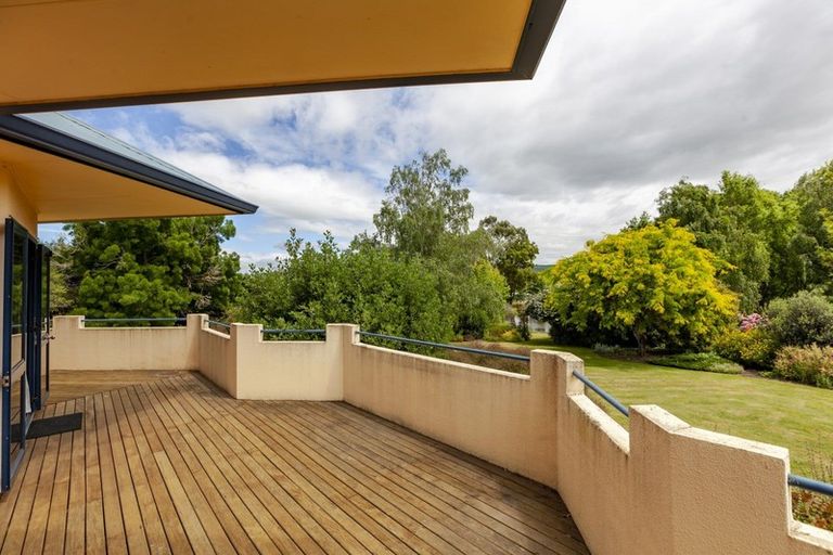 Photo of property in 294 Porangahau Road, Waipukurau, 4282