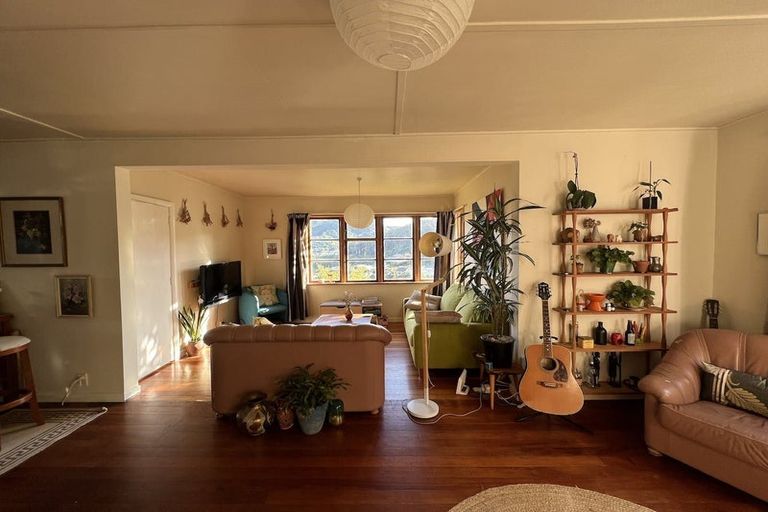 Photo of property in 48 Victory Avenue, Karori, Wellington, 6012