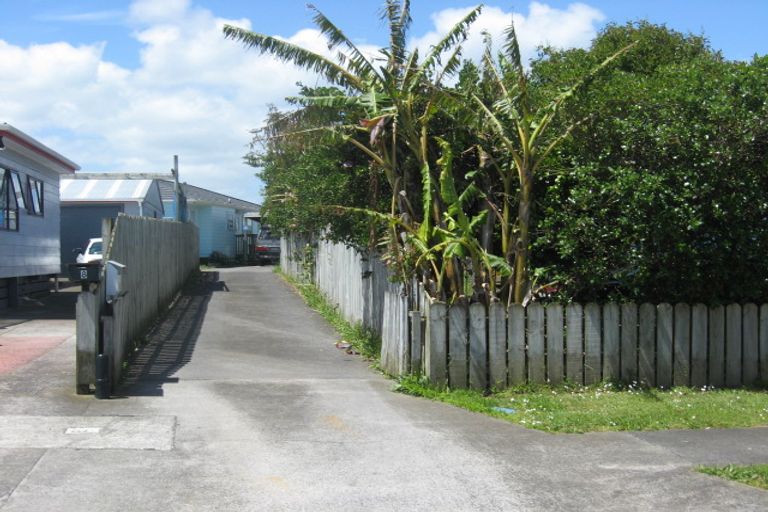 Photo of property in 8 Dungarvon Place, Clendon Park, Auckland, 2103