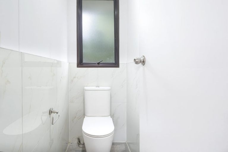 Photo of property in 2/16 Cameron Place, Ranui, Auckland, 0612