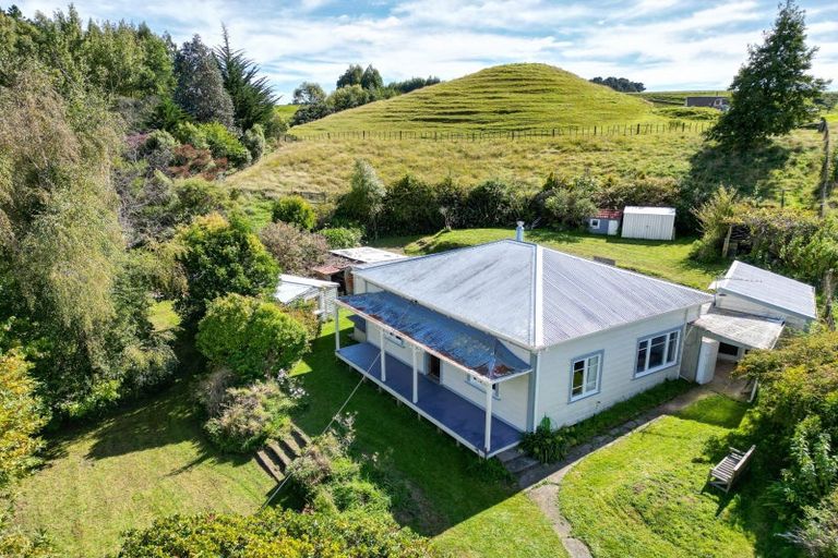 Photo of property in 104 Sandon Road, Feilding, 4702