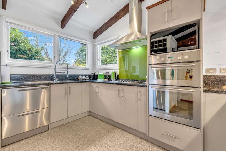 Photo of property in 44 Grand Vue Road, Kawaha Point, Rotorua, 3010