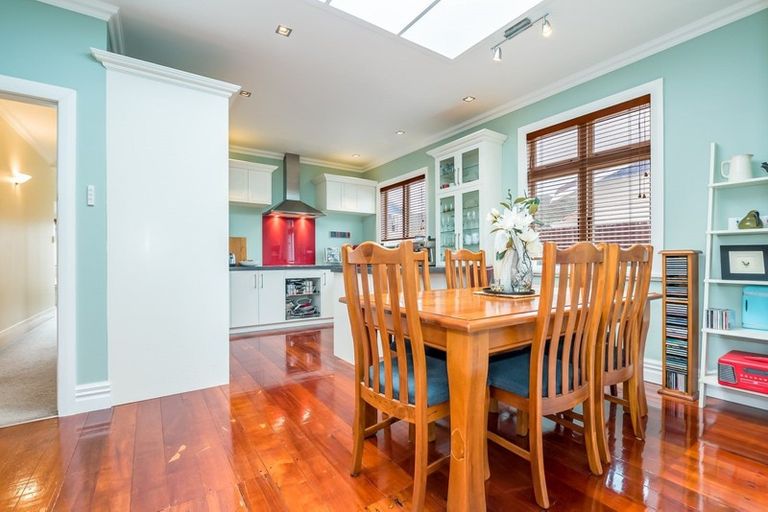 Photo of property in 1 Saint Ronans Avenue, Waterloo, Lower Hutt, 5011