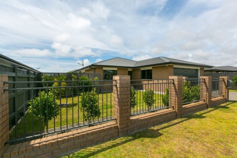 Photo of property in 18 Coby Sydney Drive, Bell Block, New Plymouth, 4312