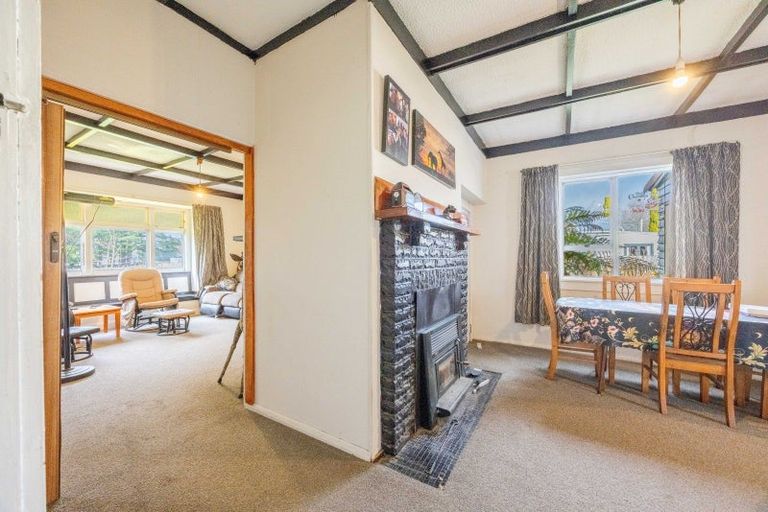 Photo of property in 7 Charlotte Street, Takapau, 4203