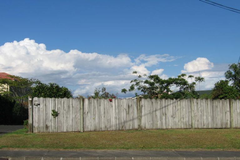 Photo of property in 2a Lantana Road, New Lynn, Auckland, 0600