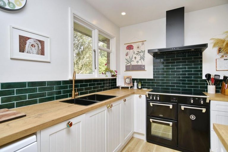 Photo of property in 95a Clarendon Terrace, Woolston, Christchurch, 8023