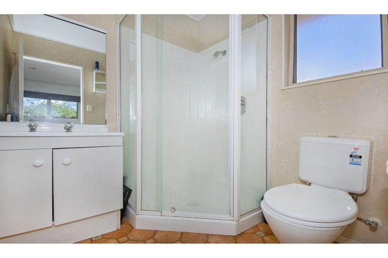 Photo of property in 6 Howards Way, Te Kamo, Whangarei, 0112