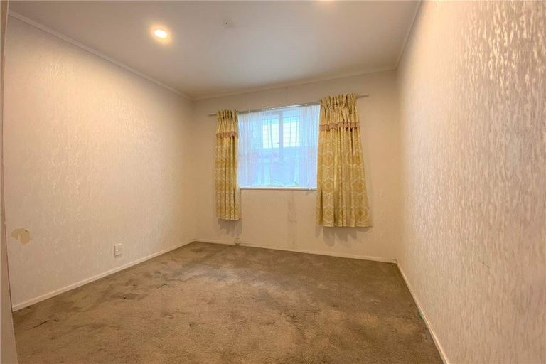 Photo of property in 41 Priestley Drive, Bucklands Beach, Auckland, 2014