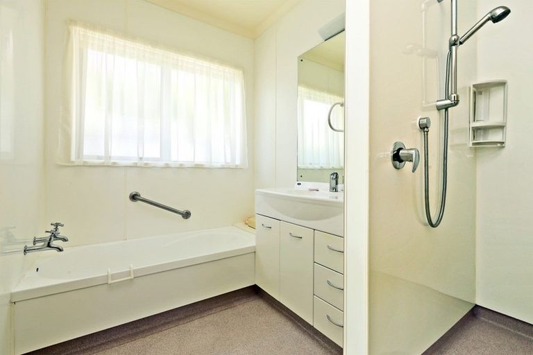 Photo of property in 7 Saint Hill Rise, Havelock North, 4130