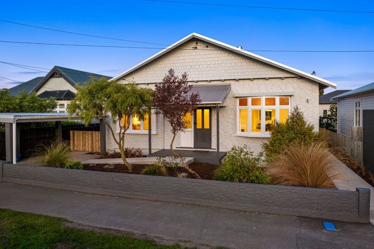 Photo of property in 19 West Avenue, Saint Clair, Dunedin, 9012