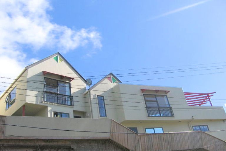 Photo of property in 4b Myrtle Crescent, Mount Cook, Wellington, 6021