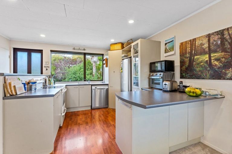 Photo of property in 682 Haruru Road, Kaukapakapa, 0873